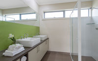 2 Bedroom Apartment Bathroom